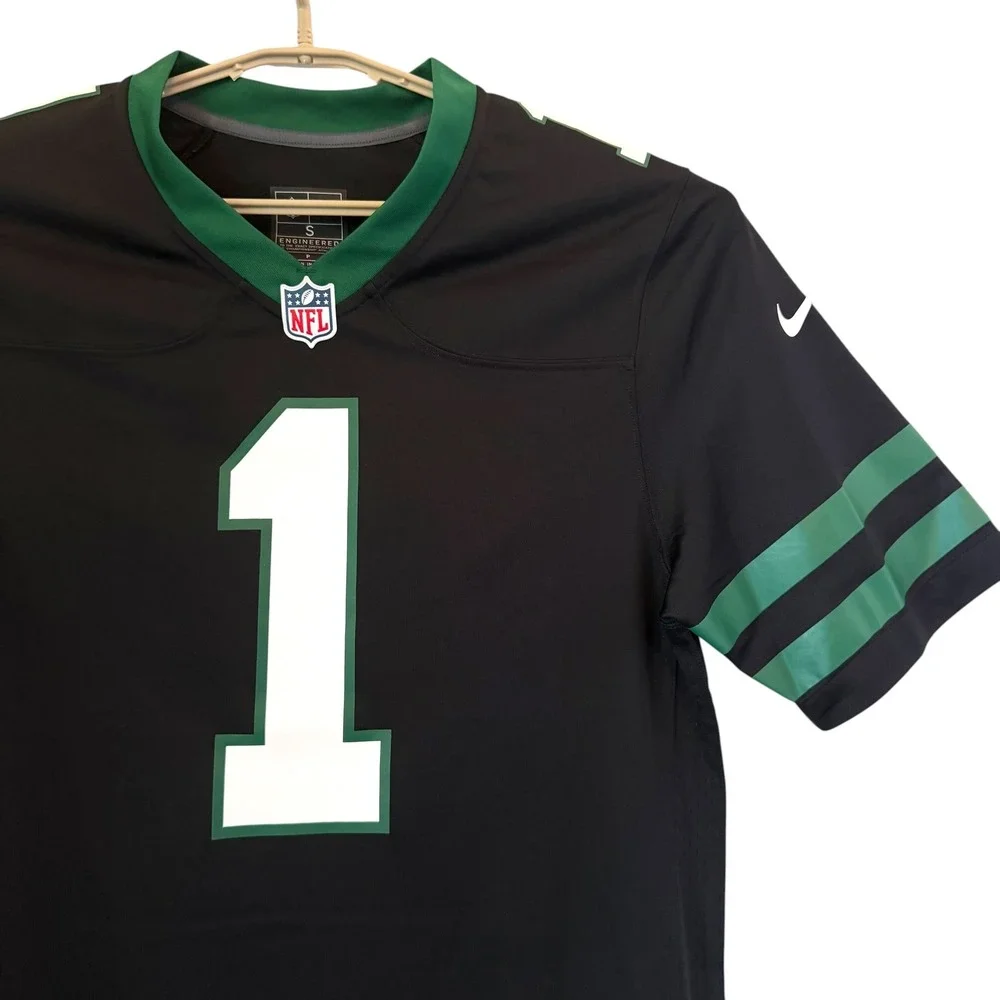 Nike Mens New York Jets Sauce Gardner 1 Jersey Black Green Small NFL Football